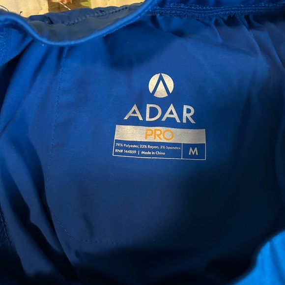 Adar Cargo Scrub pants, multi pocket. Size M. Barely worn - Picture 2 of 2